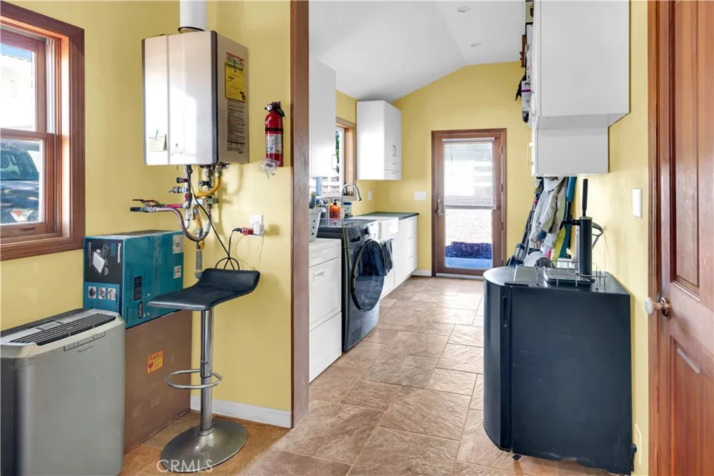 71182 Heinsen Bradley, CA 93426