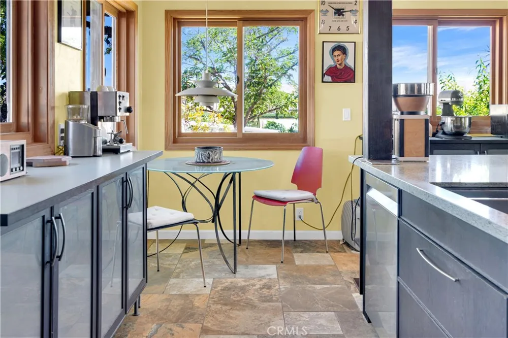71182 Heinsen Bradley, CA 93426