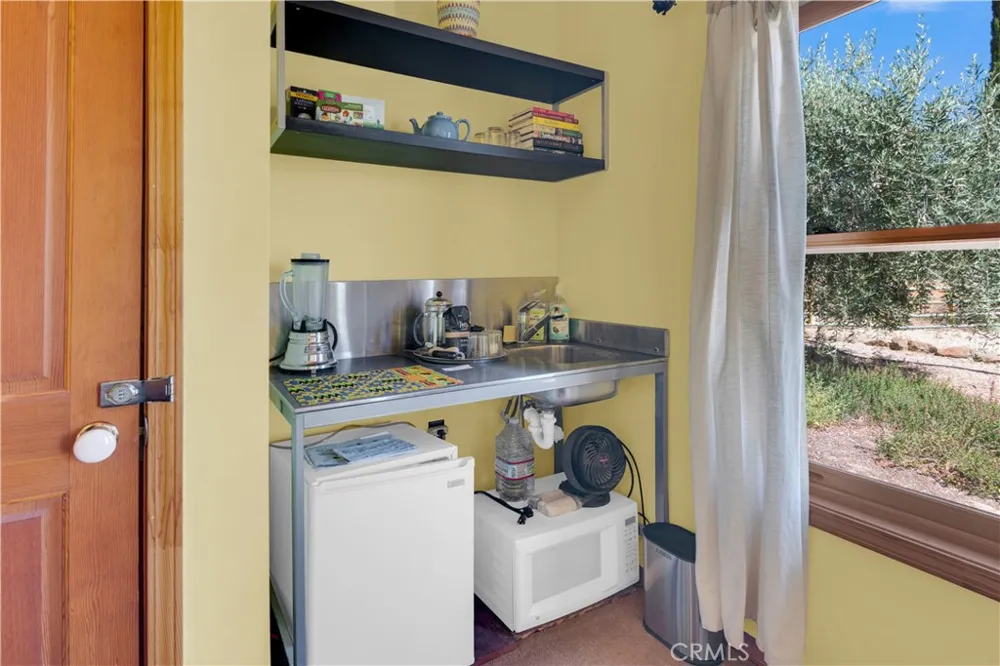 71182 Heinsen Bradley, CA 93426