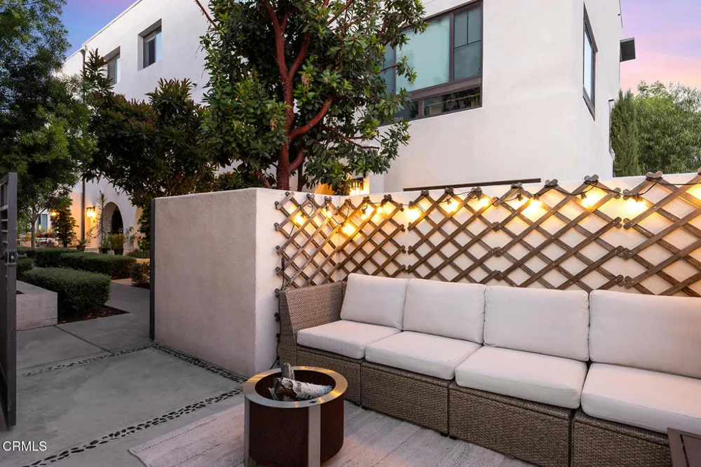 2931 W Exposition Place #1 Los Angeles, CA 90018