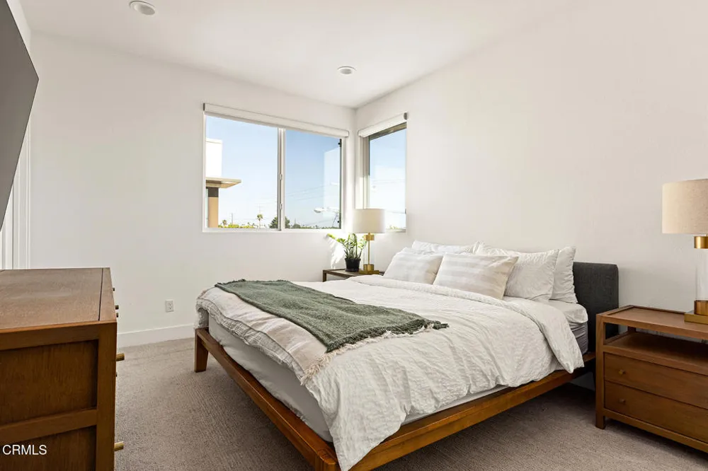 2931 W Exposition Place #1 Los Angeles, CA 90018