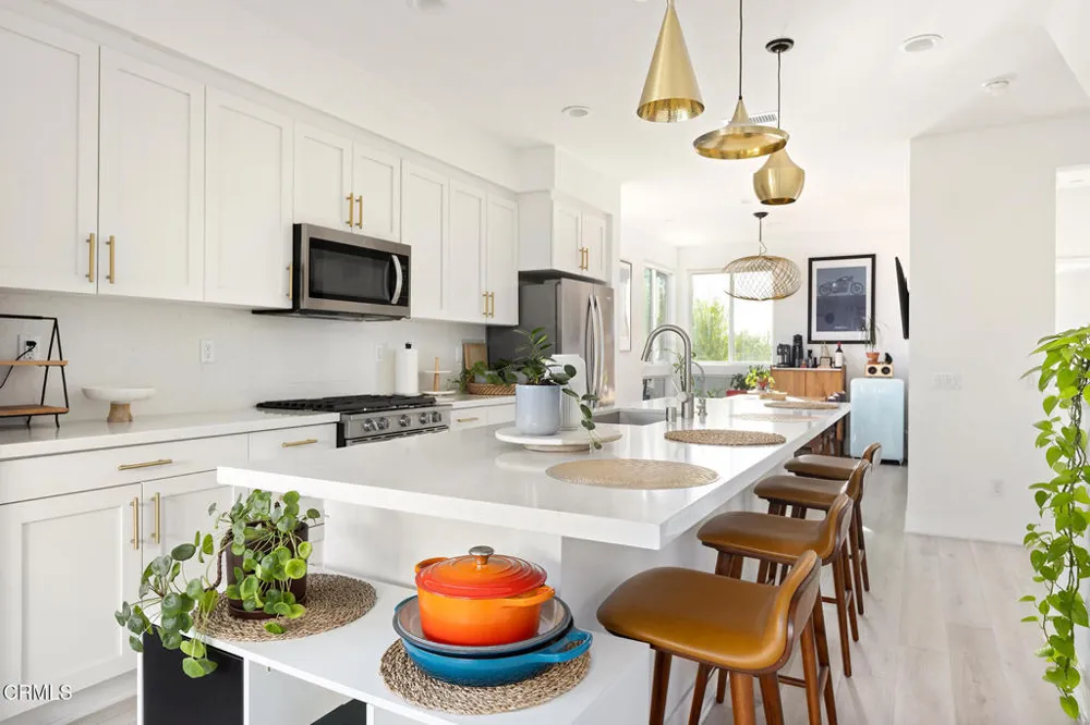 2931 W Exposition Place #1 Los Angeles, CA 90018