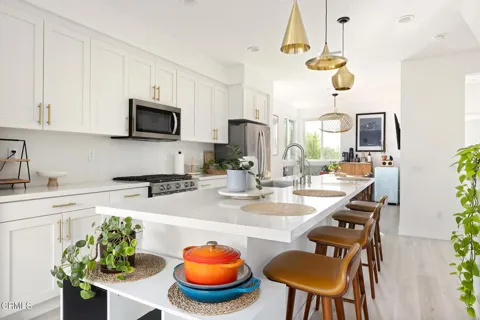 2931 W Exposition Place #1