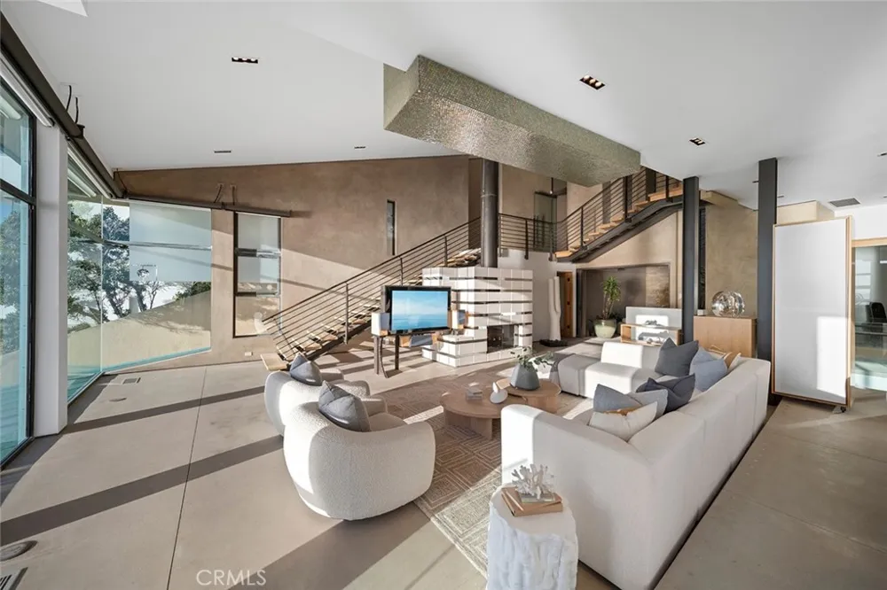2665 Victoria Drive Laguna Beach, CA 92651