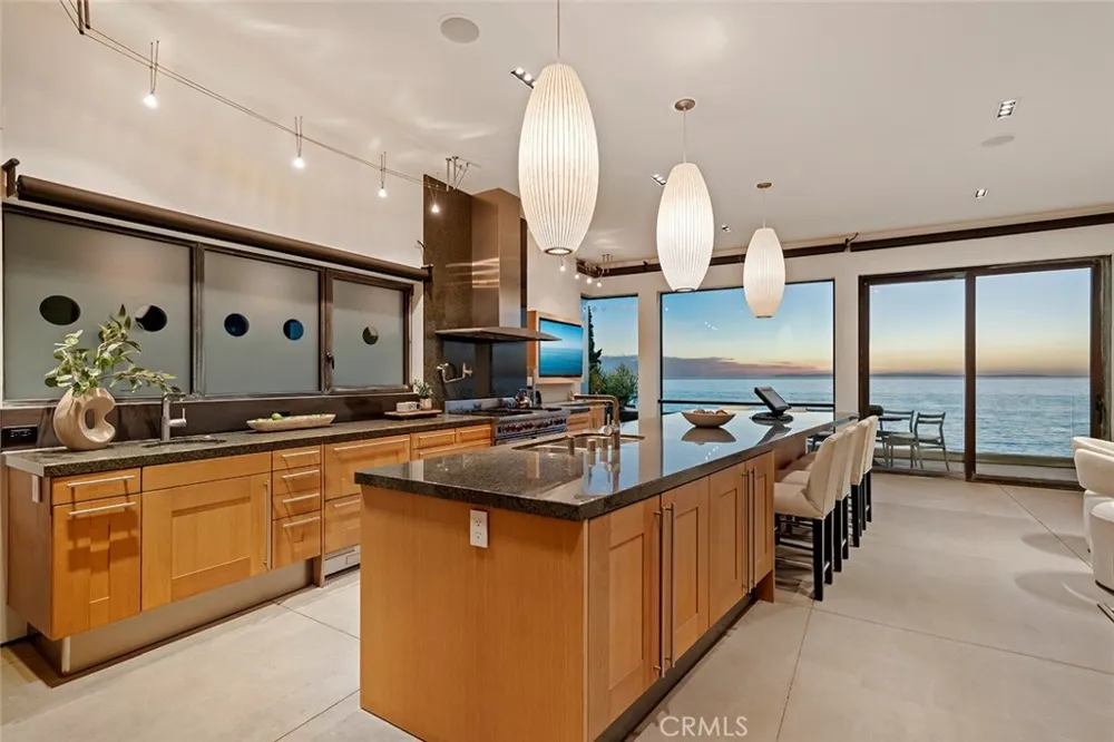 2665 Victoria Drive Laguna Beach, CA 92651