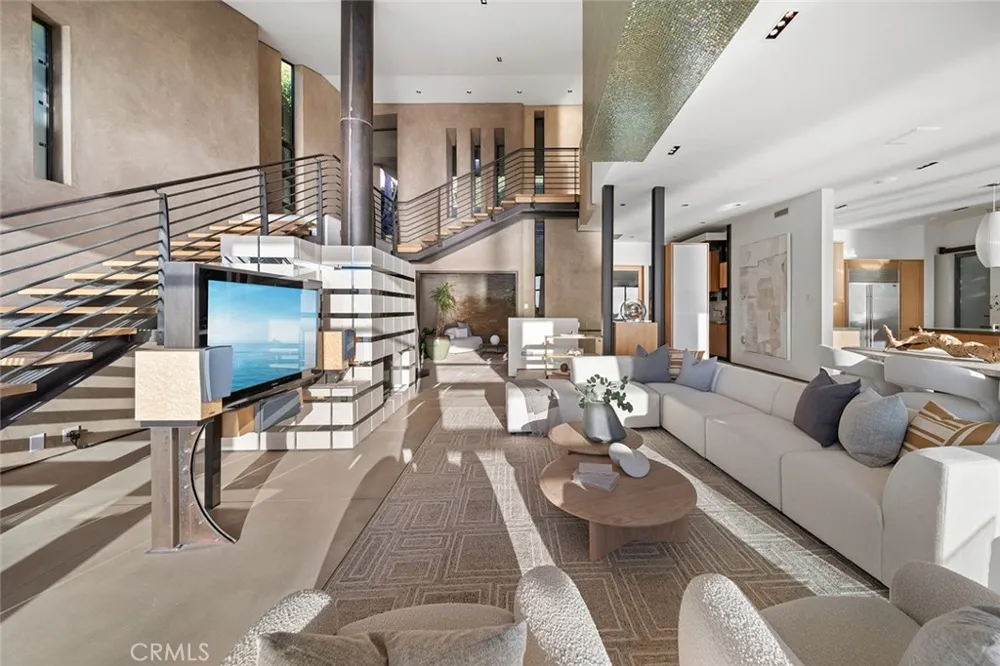 2665 Victoria Drive Laguna Beach, CA 92651