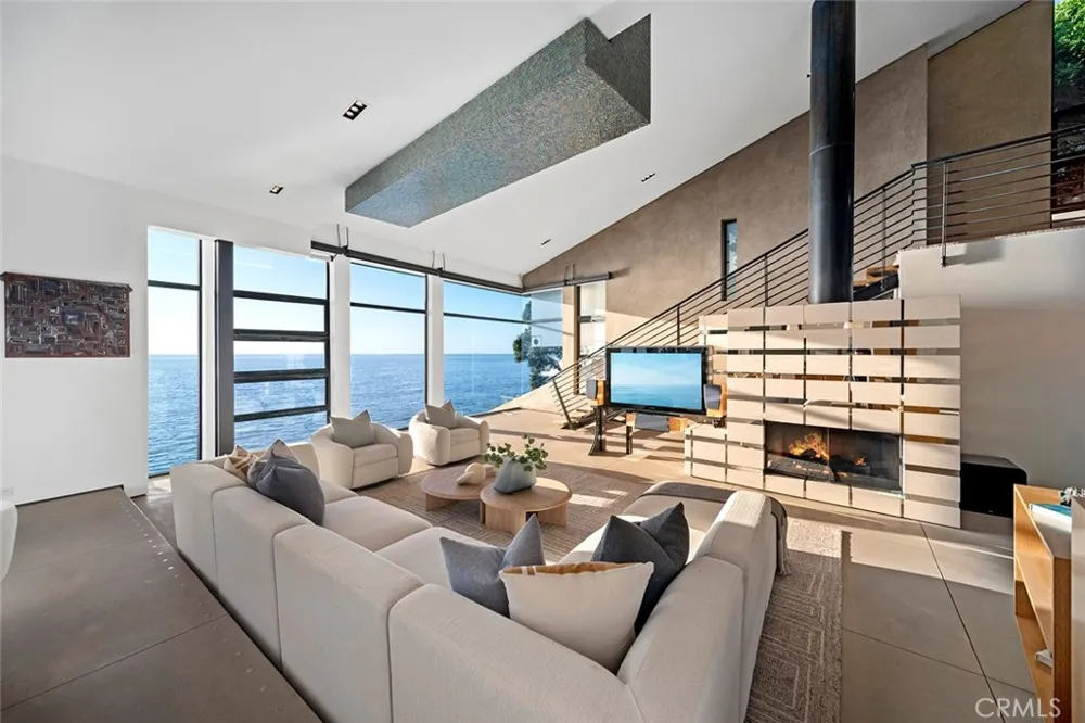 2665 Victoria Drive Laguna Beach, CA 92651