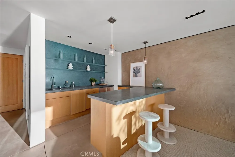 2665 Victoria Drive Laguna Beach, CA 92651