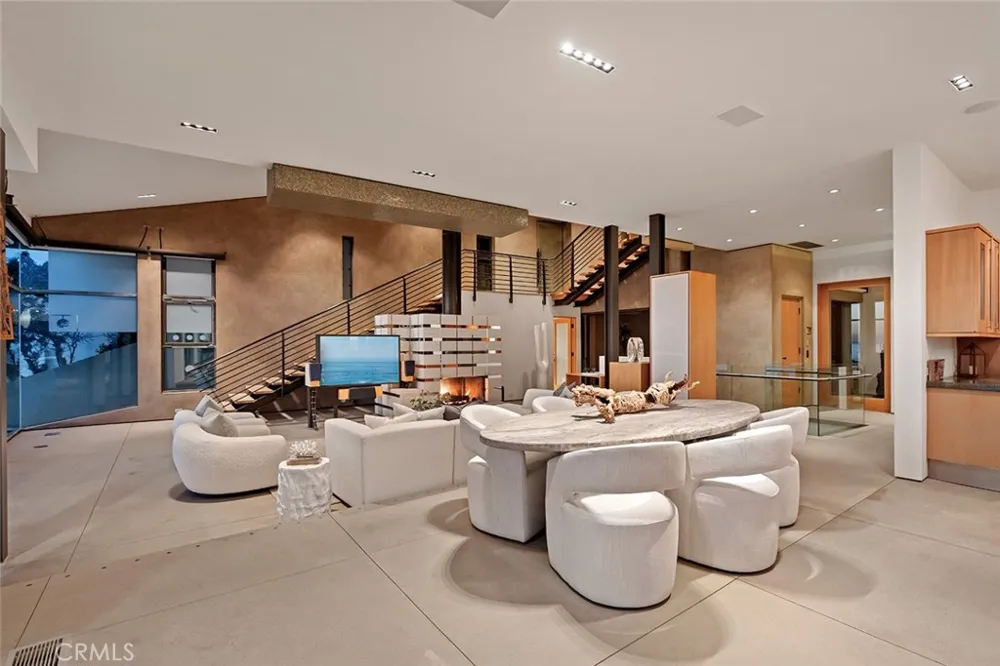 2665 Victoria Drive Laguna Beach, CA 92651