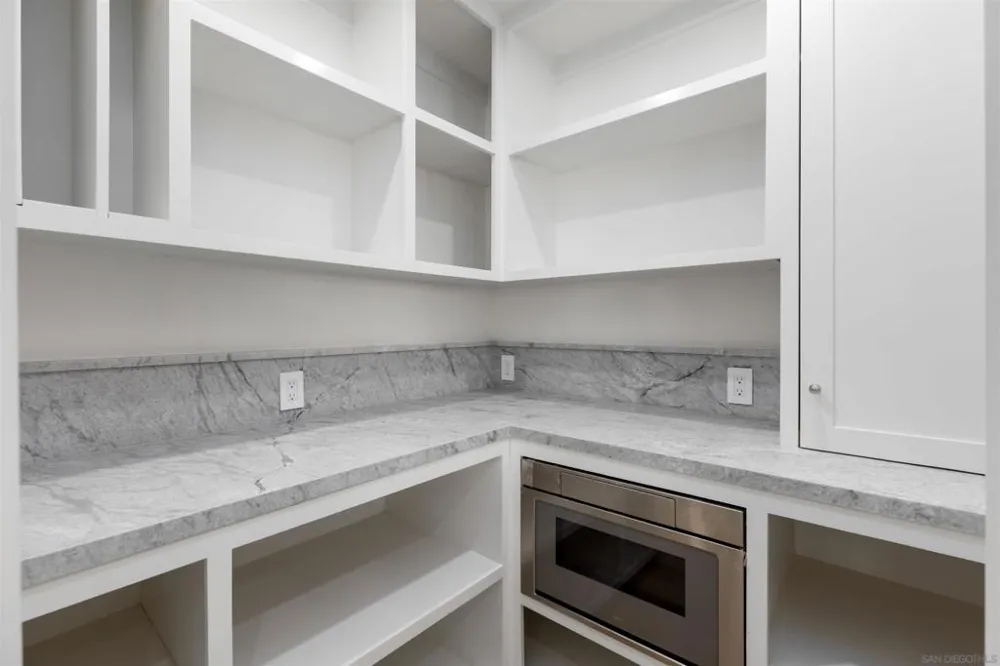 747 Orange Ave #304 Coronado, CA 92118