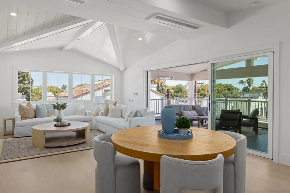 747 Orange Ave #304 Coronado, CA 92118