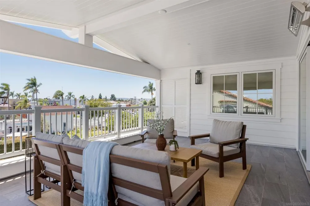 747 Orange Ave #304 Coronado, CA 92118