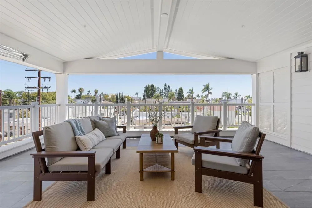 747 Orange Ave #304 Coronado, CA 92118