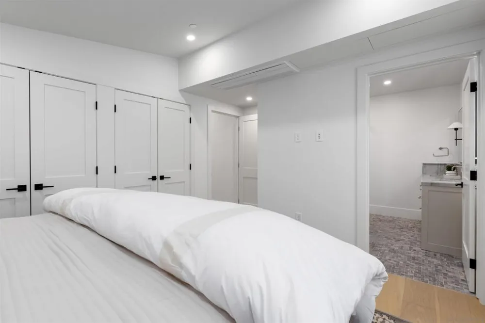 747 Orange Ave #304 Coronado, CA 92118