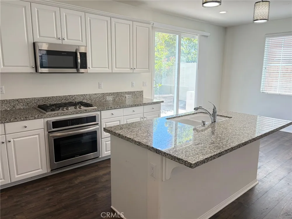 42688 Azure St Temecula, CA 92592