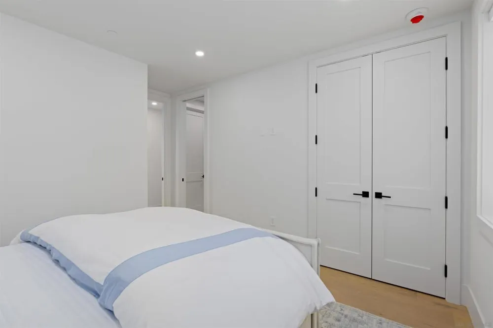 747 Orange Ave #303 Coronado, CA 92118
