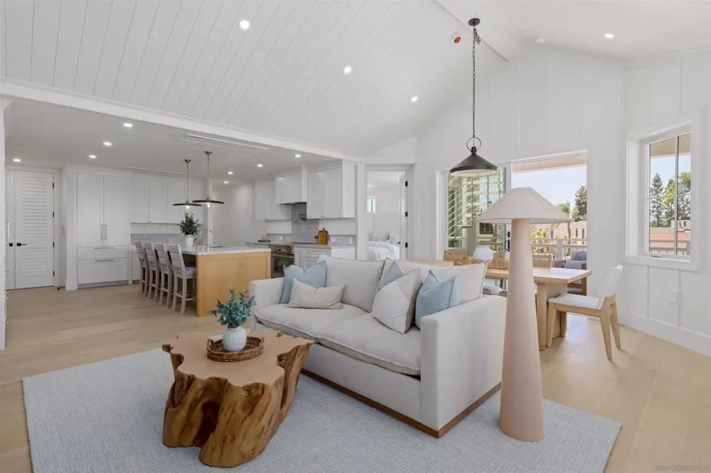 747 Orange Ave #303 Coronado, CA 92118