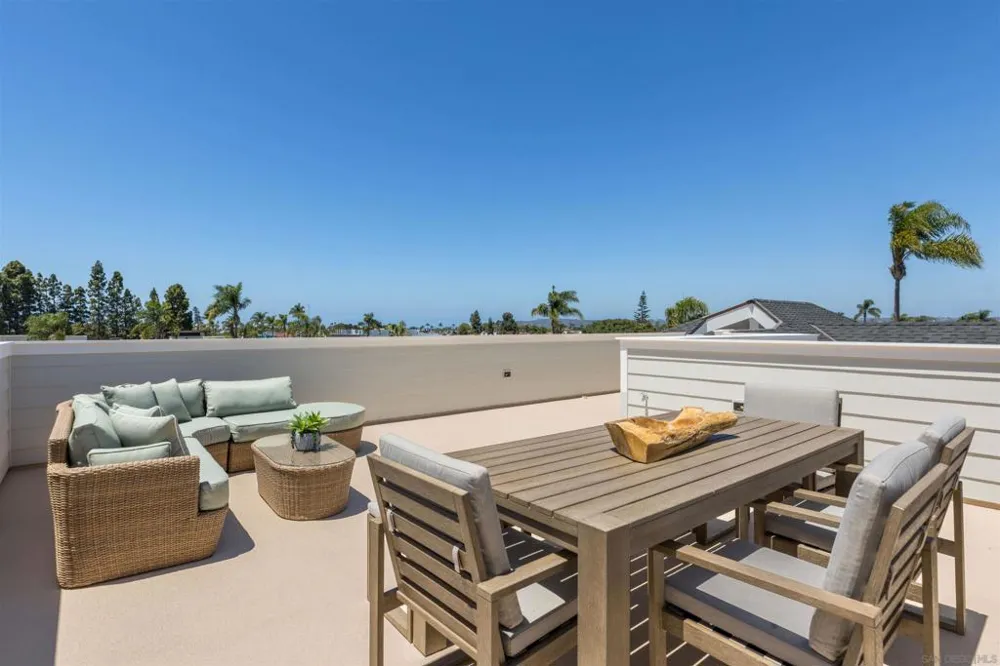 747 Orange Ave #303 Coronado, CA 92118