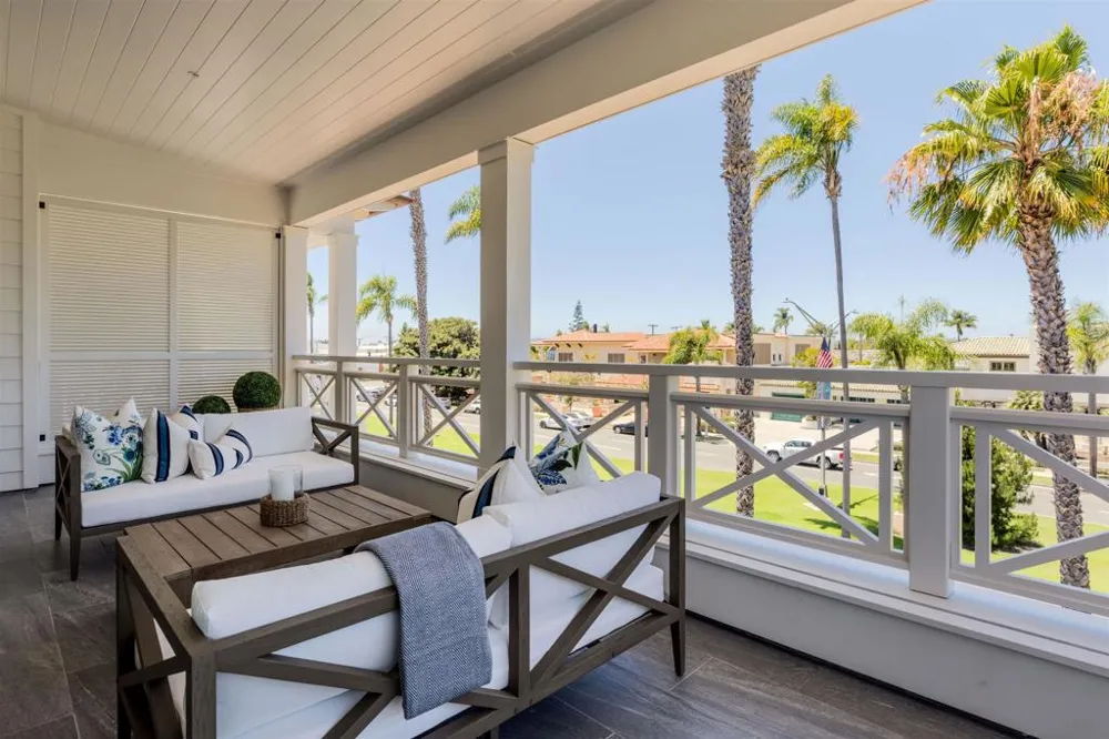 747 Orange Ave #301 Coronado, CA 92118