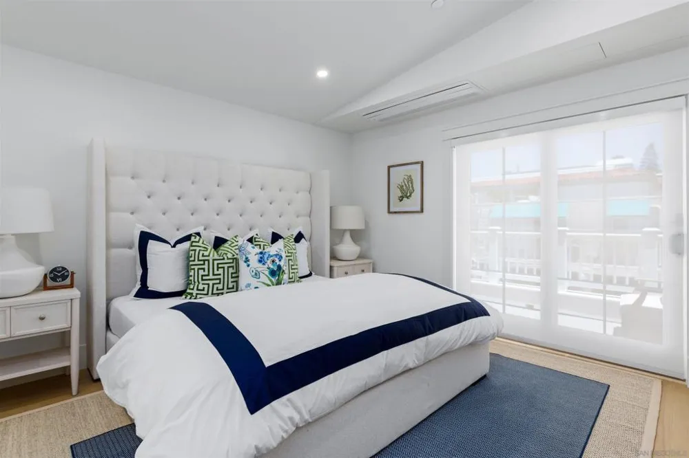 747 Orange Ave #301 Coronado, CA 92118