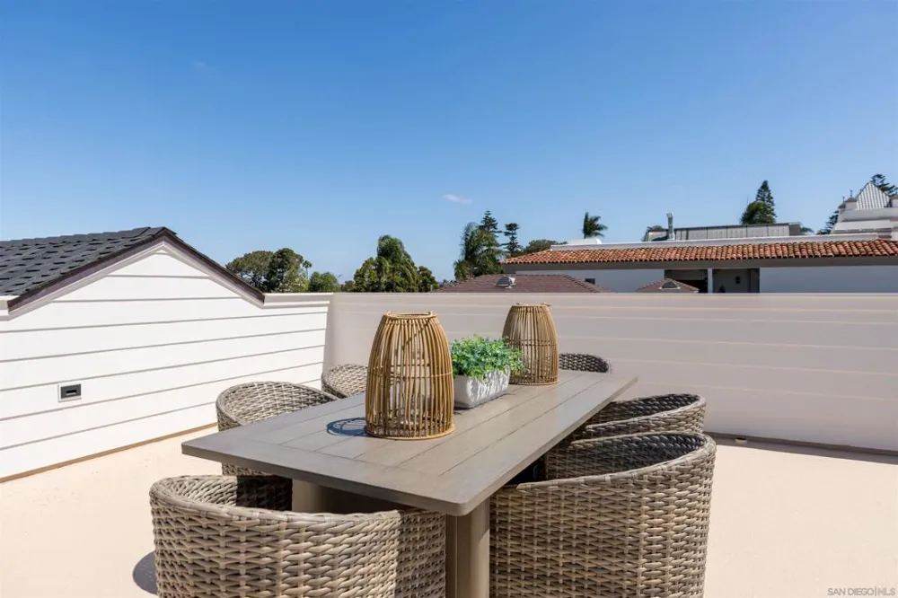 747 Orange Ave #301 Coronado, CA 92118