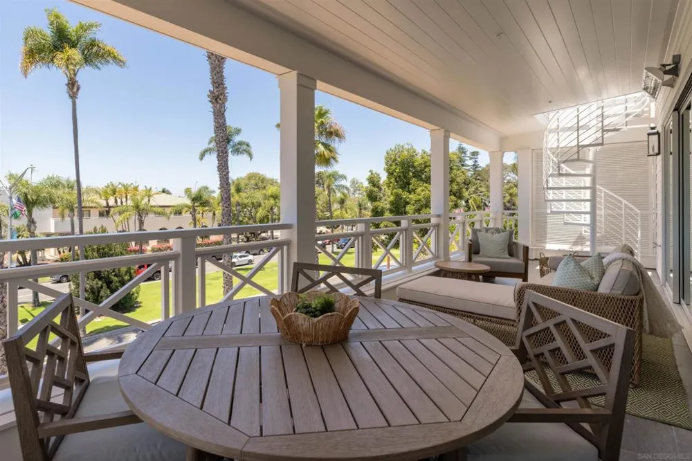 747 Orange Ave #302 Coronado, CA 92118