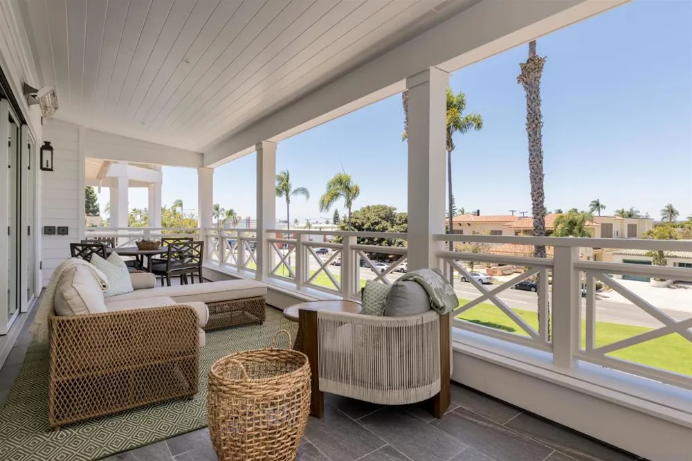 747 Orange Ave #302 Coronado, CA 92118
