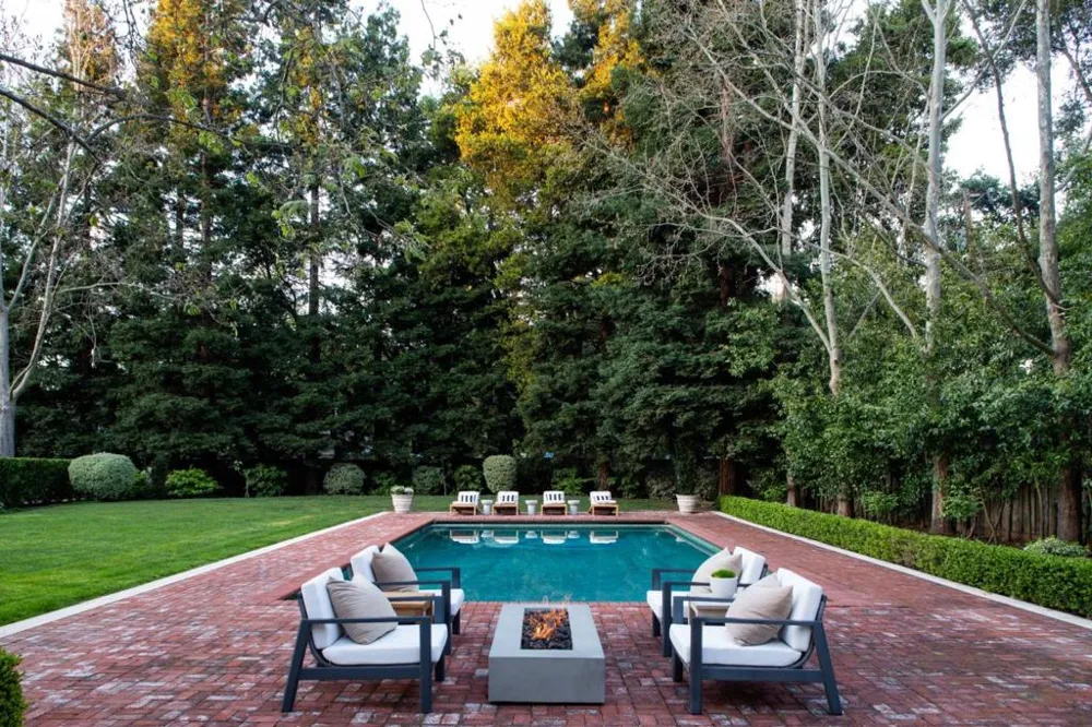 192 Fair Oaks Lane Atherton, CA 94027