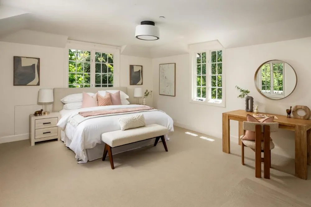 192 Fair Oaks Lane Atherton, CA 94027