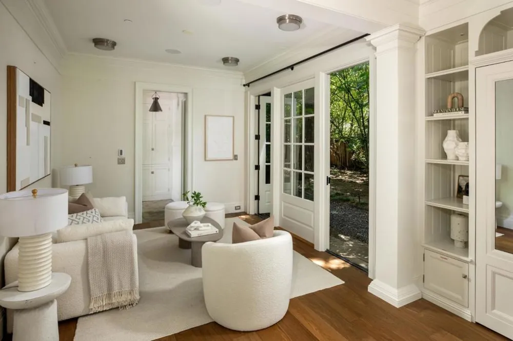 192 Fair Oaks Lane Atherton, CA 94027