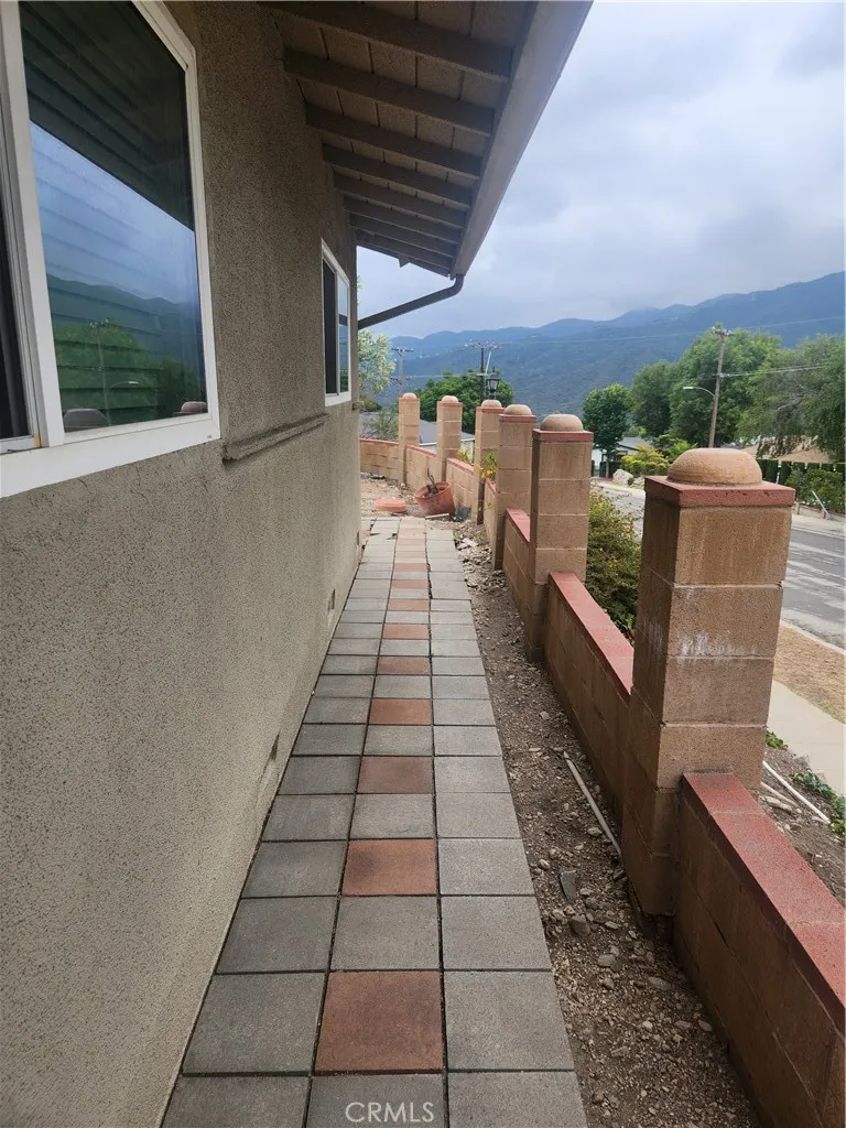 4600 Lauderdale Ave. La Crescenta, CA 91212