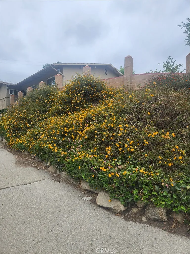 4600 Lauderdale Ave. La Crescenta, CA 91212