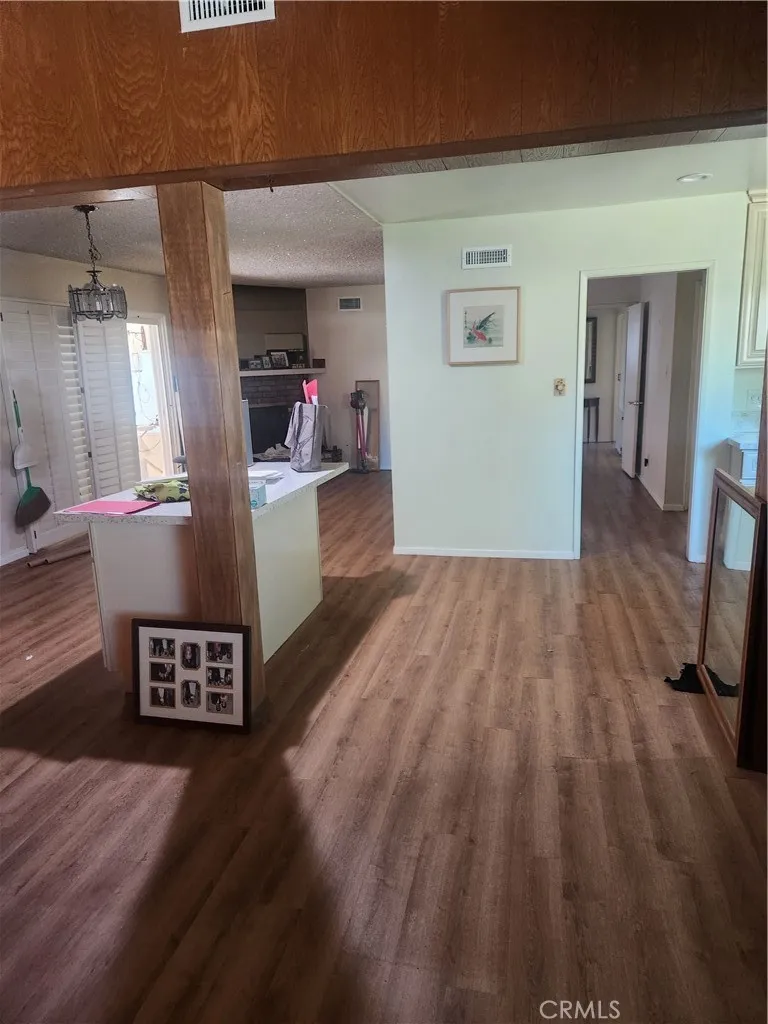 4600 Lauderdale Ave. La Crescenta, CA 91212