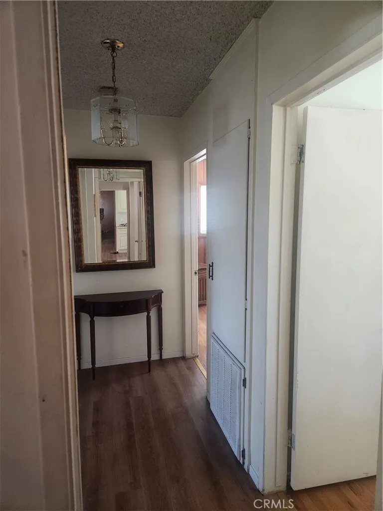 4600 Lauderdale Ave. La Crescenta, CA 91212