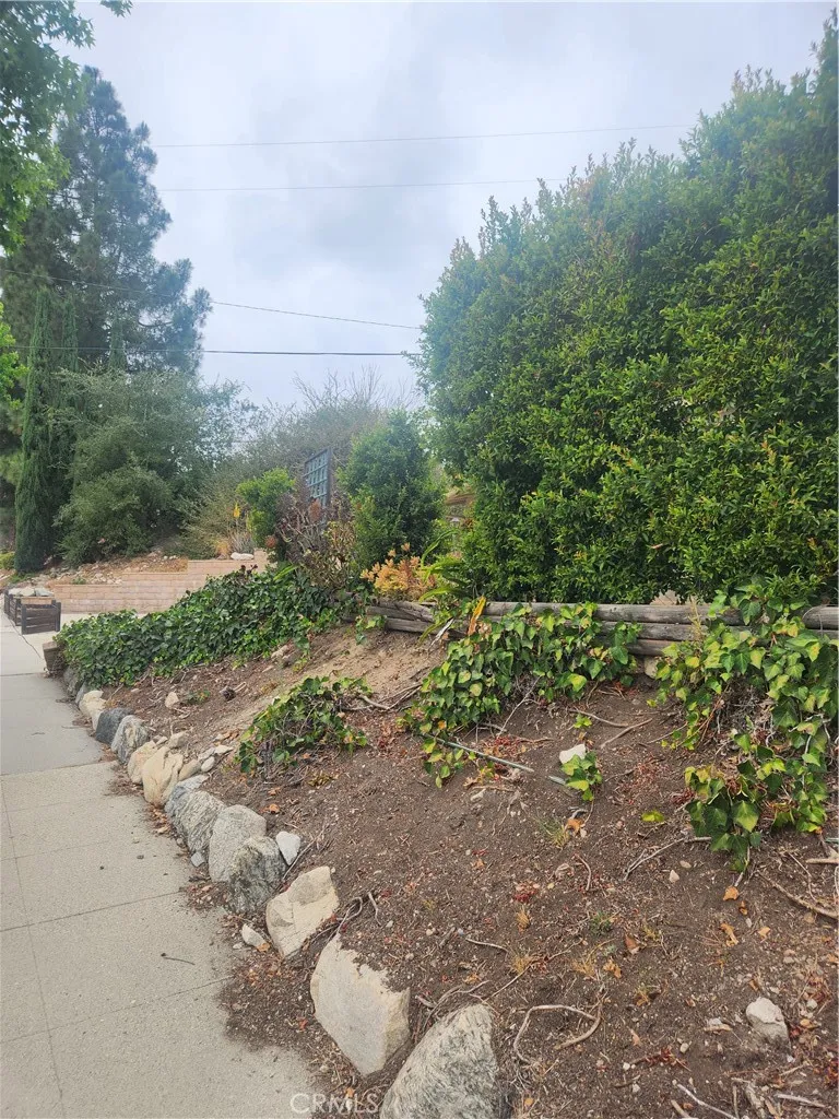 4600 Lauderdale Ave. La Crescenta, CA 91212