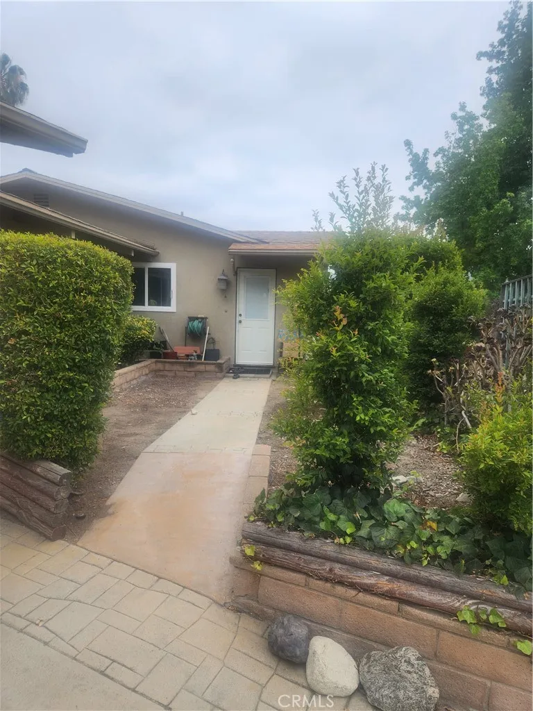 4600 Lauderdale Ave. La Crescenta, CA 91212