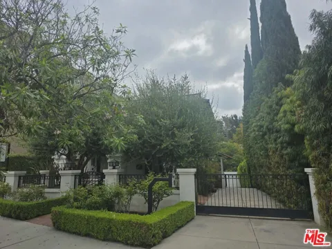 2500 Hyperion Avenue