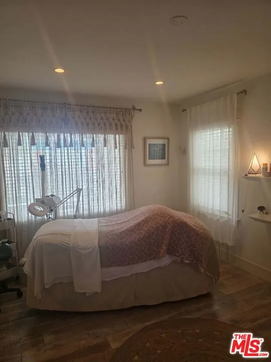 2500 Hyperion Avenue Silver Lake, CA 90027