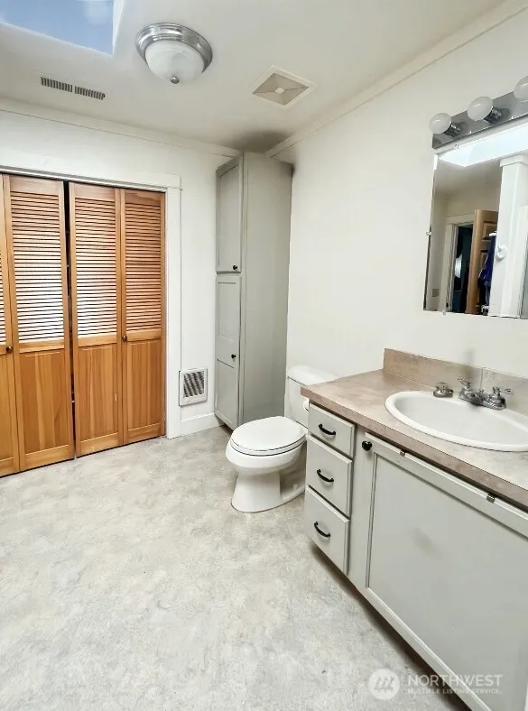 55 Wilson Lane South Bend, WA 98586