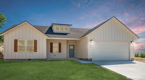 225 W Linden Avenue