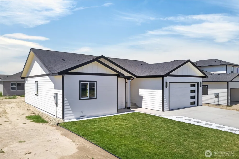 309 Olivia Street Sunnyside, WA 98944