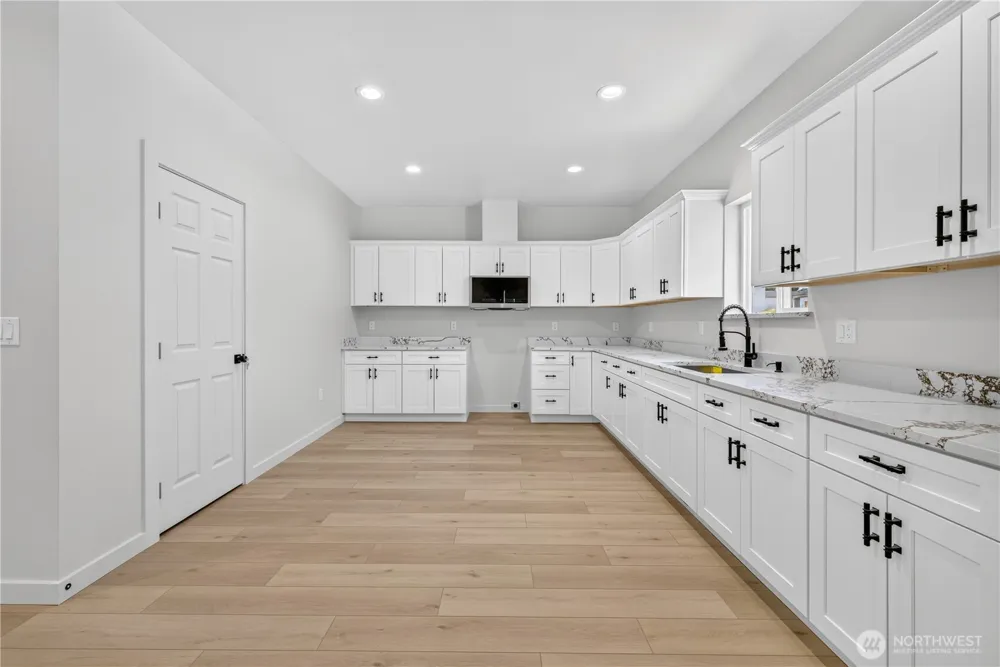 309 Olivia Street Sunnyside, WA 98944