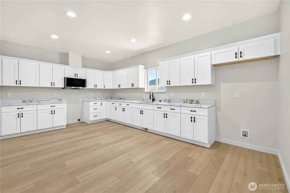 309 Olivia Street Sunnyside, WA 98944