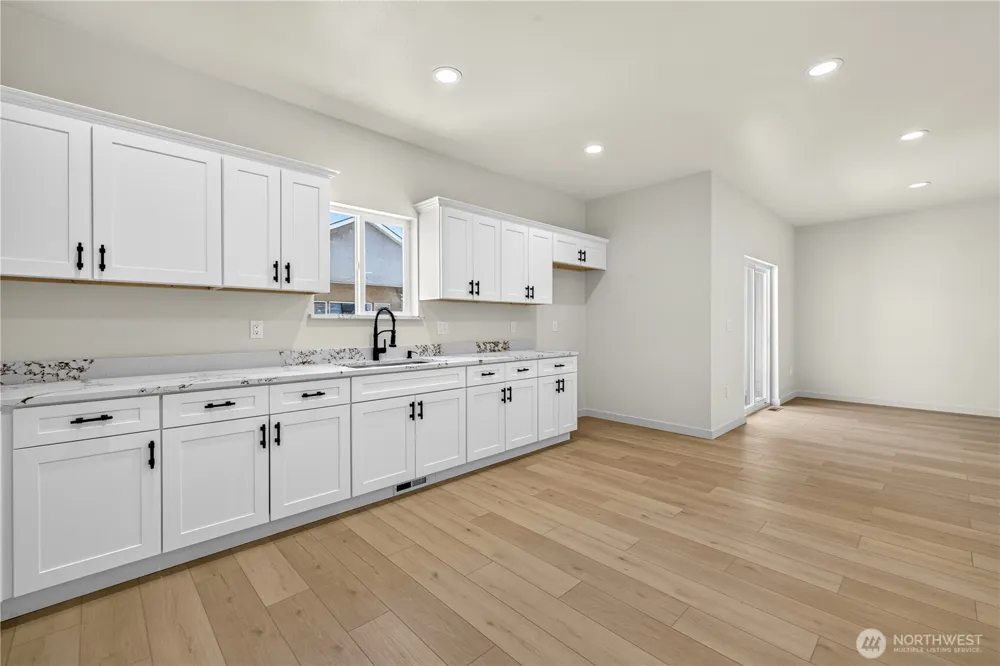 309 Olivia Street Sunnyside, WA 98944