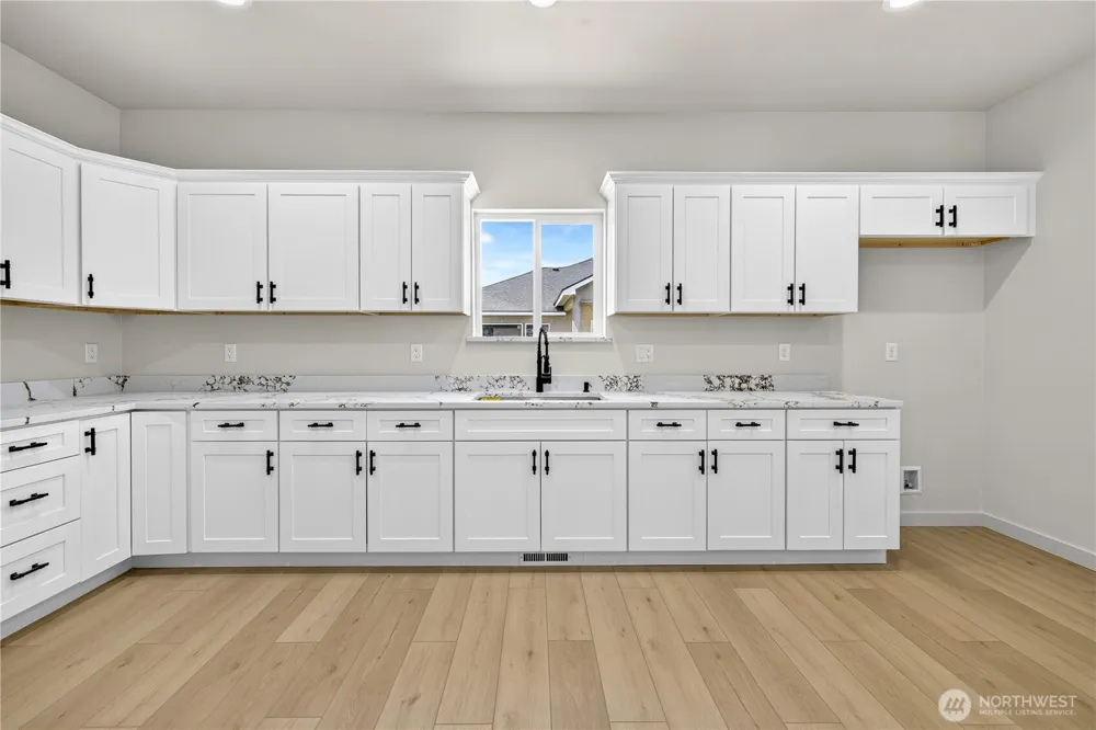 309 Olivia Street Sunnyside, WA 98944