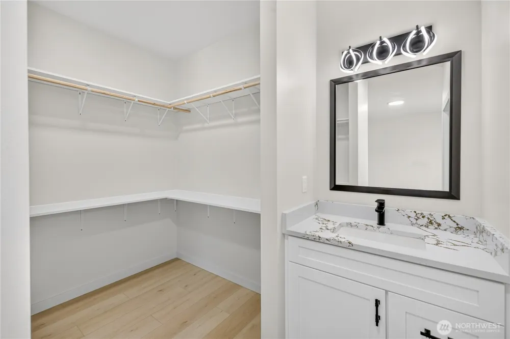 309 Olivia Street Sunnyside, WA 98944