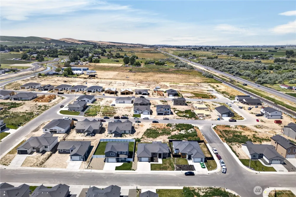 309 Olivia Street Sunnyside, WA 98944