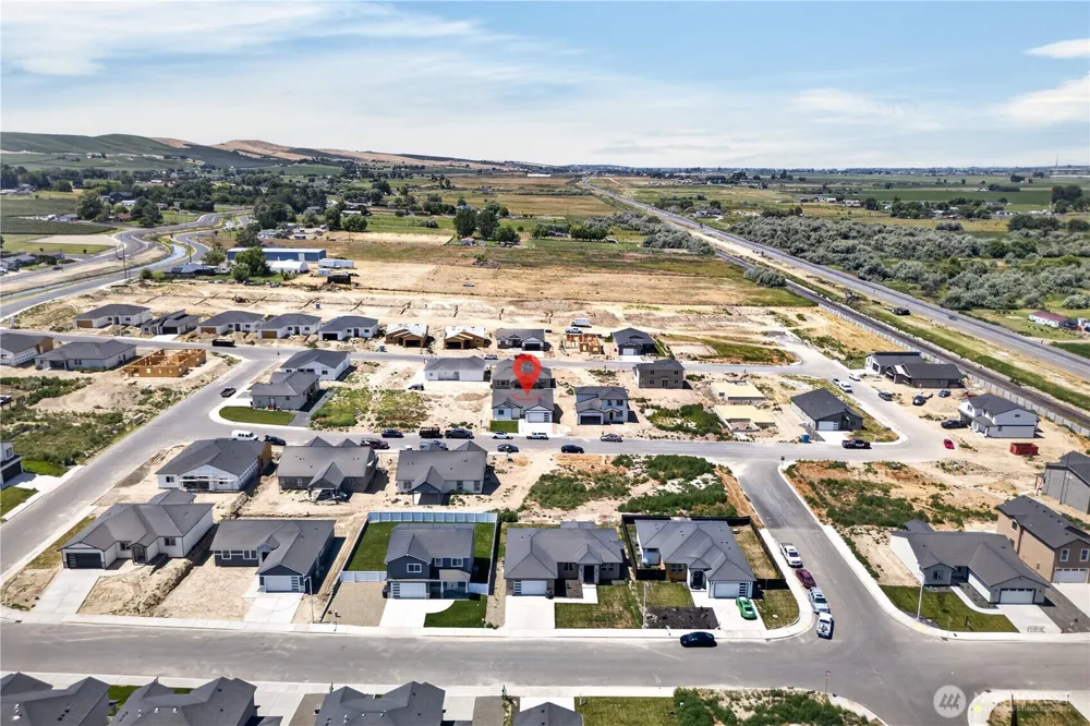 309 Olivia Street Sunnyside, WA 98944