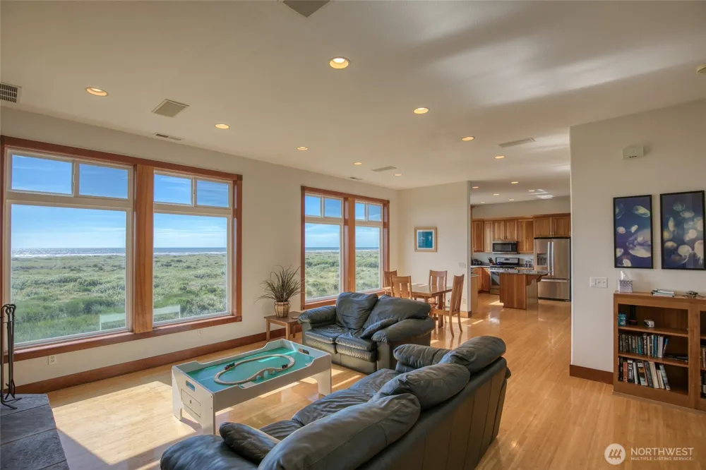 126 Dunes Lane Ocean City, WA 98569