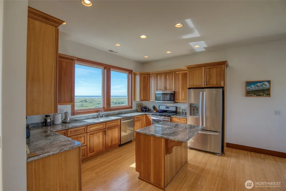 126 Dunes Lane Ocean City, WA 98569